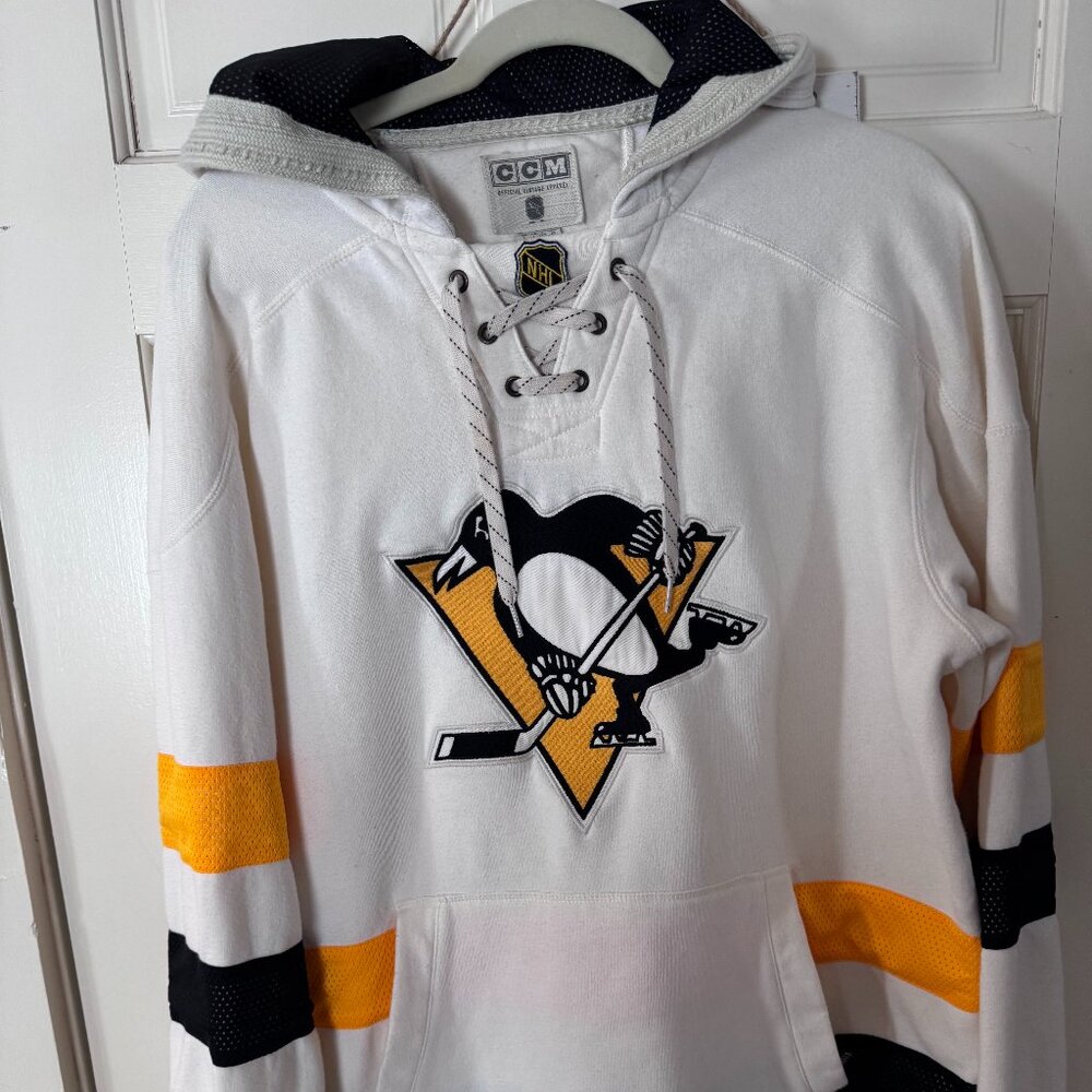 NHL vintage CCM Pittsburgh Penguins, lace up pullover hoodie Sz Large